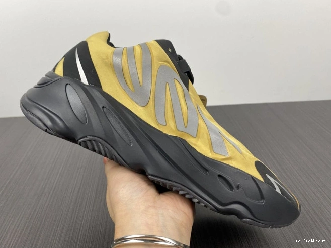 Yeezy 700 Flux' MNVN GZ0717 'Honey Boost 0730